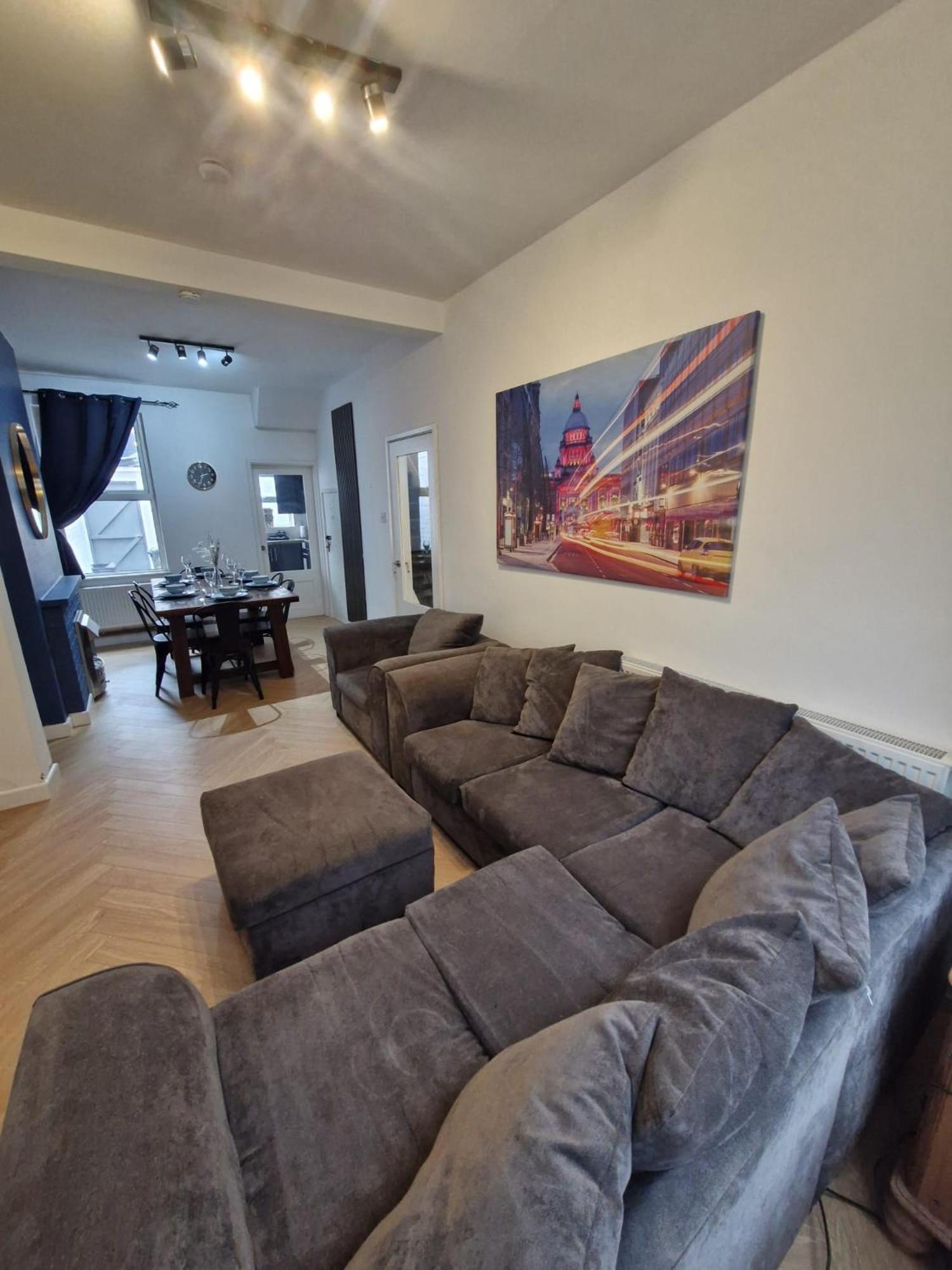 Villa 4Br House Popular Ravenhill Road Belfast Esterno foto